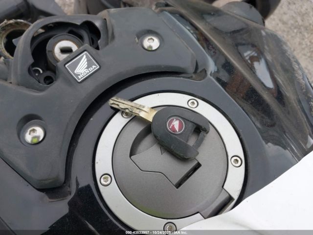 Honda Cb1000 Ra Image 16