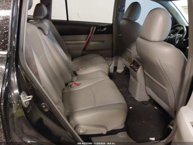 Toyota Highlander Limited V6 Image 6