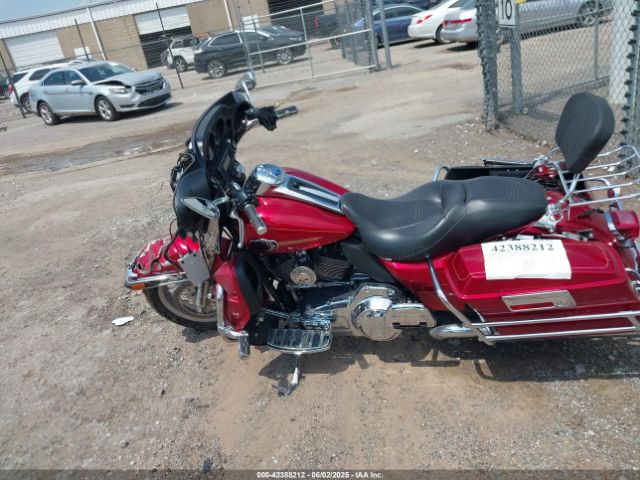 Harley-Davidson Flhtcu Ultra Classic Electra Gld Image 6