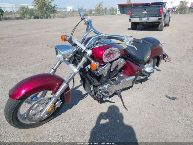 Honda Vt1300 Cr Image 2