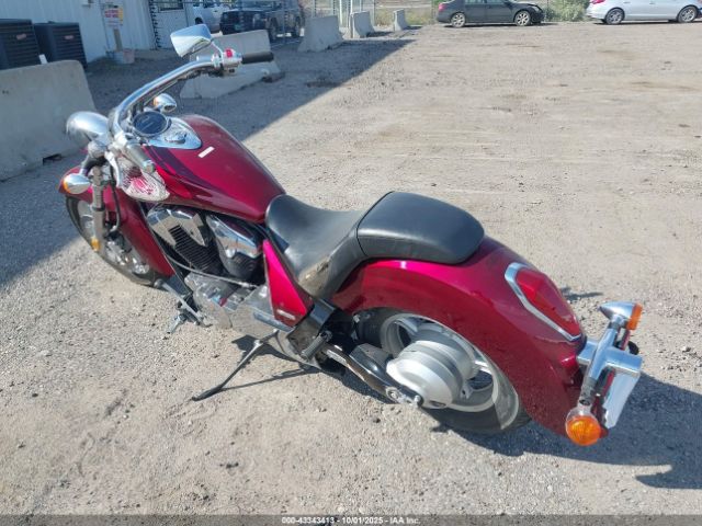 Honda Vt1300 Cr Image 8