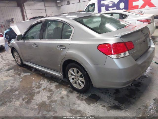 Subaru Legacy 2.5i Premium Image 8
