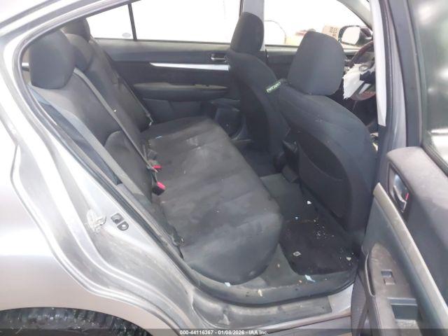 Subaru Legacy 2.5i Premium Image 6