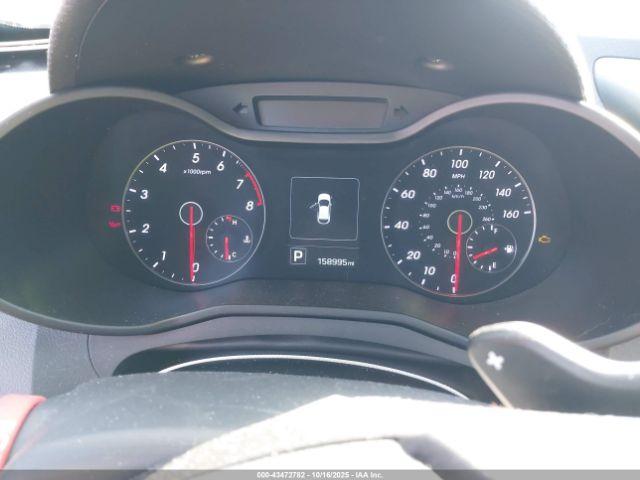 Hyundai VELOSTER Turbo Image 6